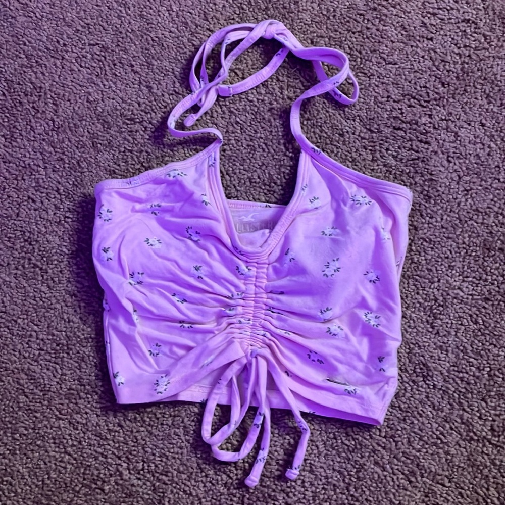 woman’s hollister halter cinch crop top